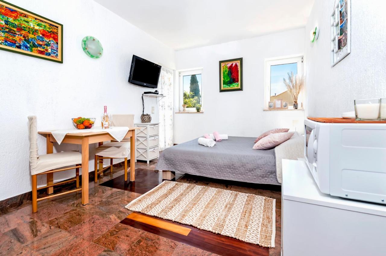Rooms Daria Rovinj Exterior photo